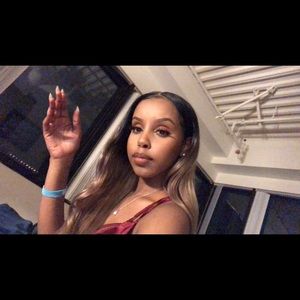 Meet your Posher, Khadija